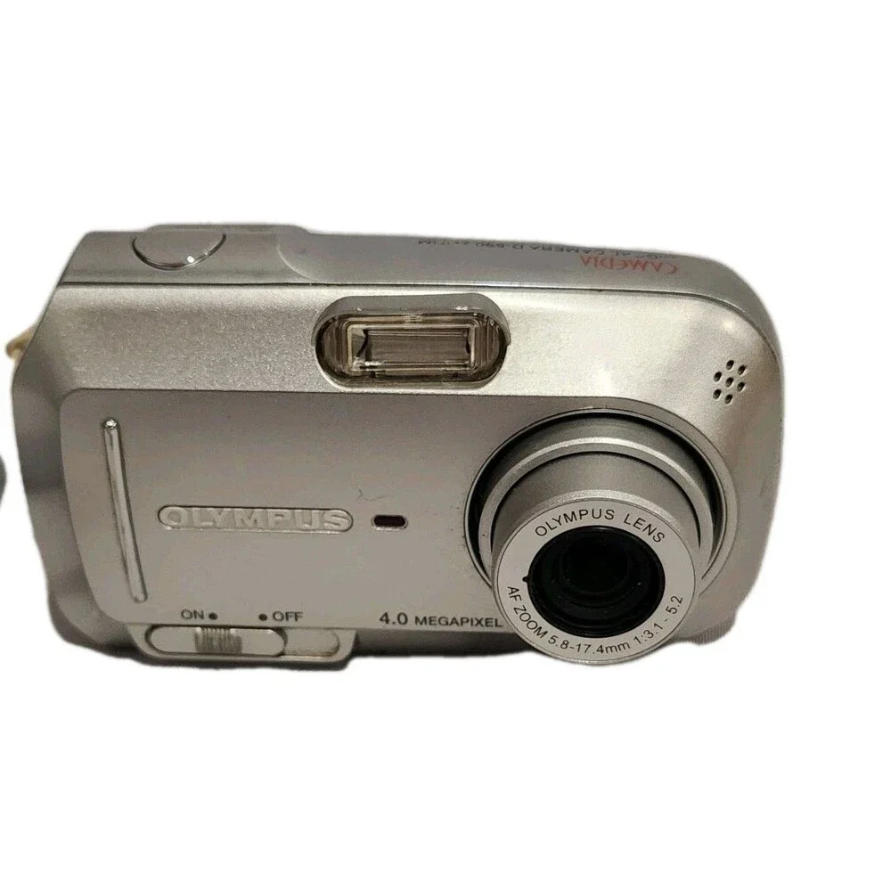 Olympus Camedia C-470 Zoom 4.0MP Digital Camera W/Case, Battery & Charger